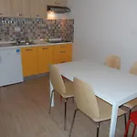 Sisa Apartment *
